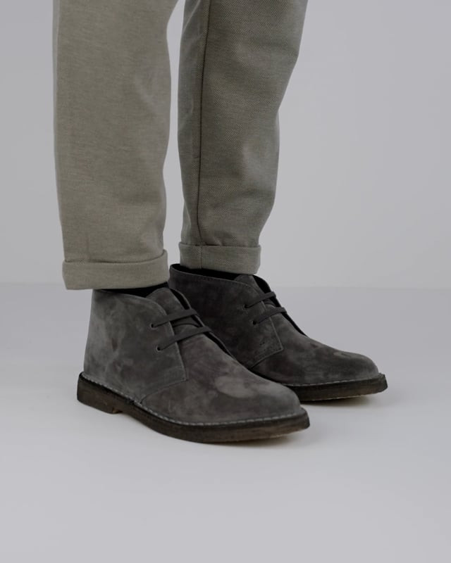 Combat boots grey suede