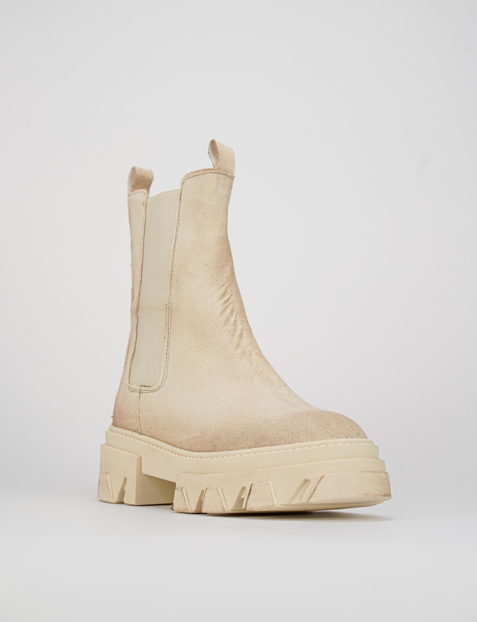 Low heel ankle boots heel 2 cm beige tissue
