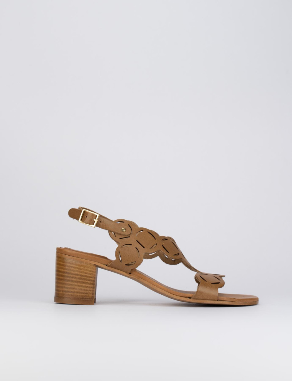 High heel sandals heel 5 cm brown leather