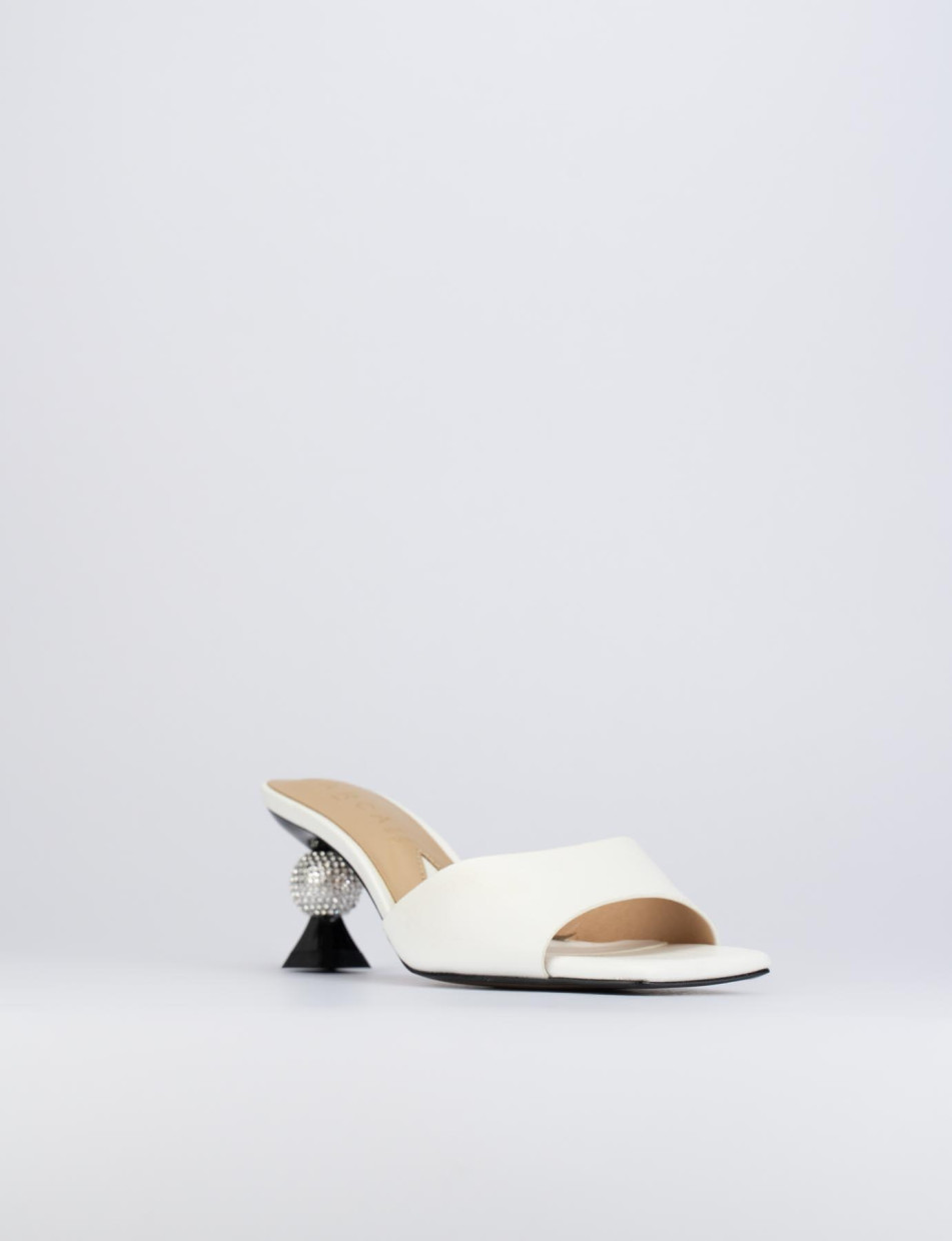 Slippers heel 4 cm white leather