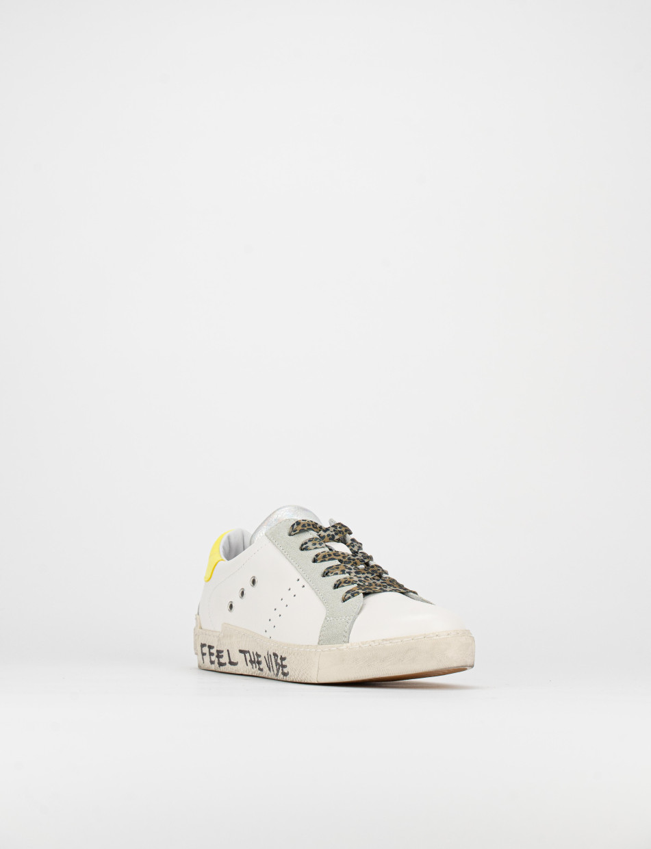 Sneakers white leather