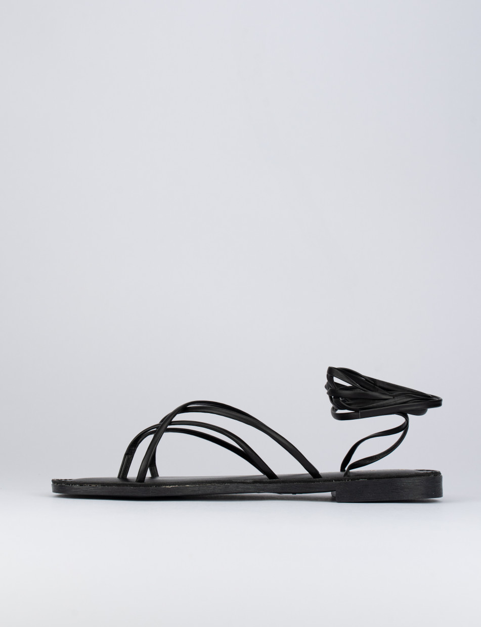 Low heel sandals heel 1 cm black leather