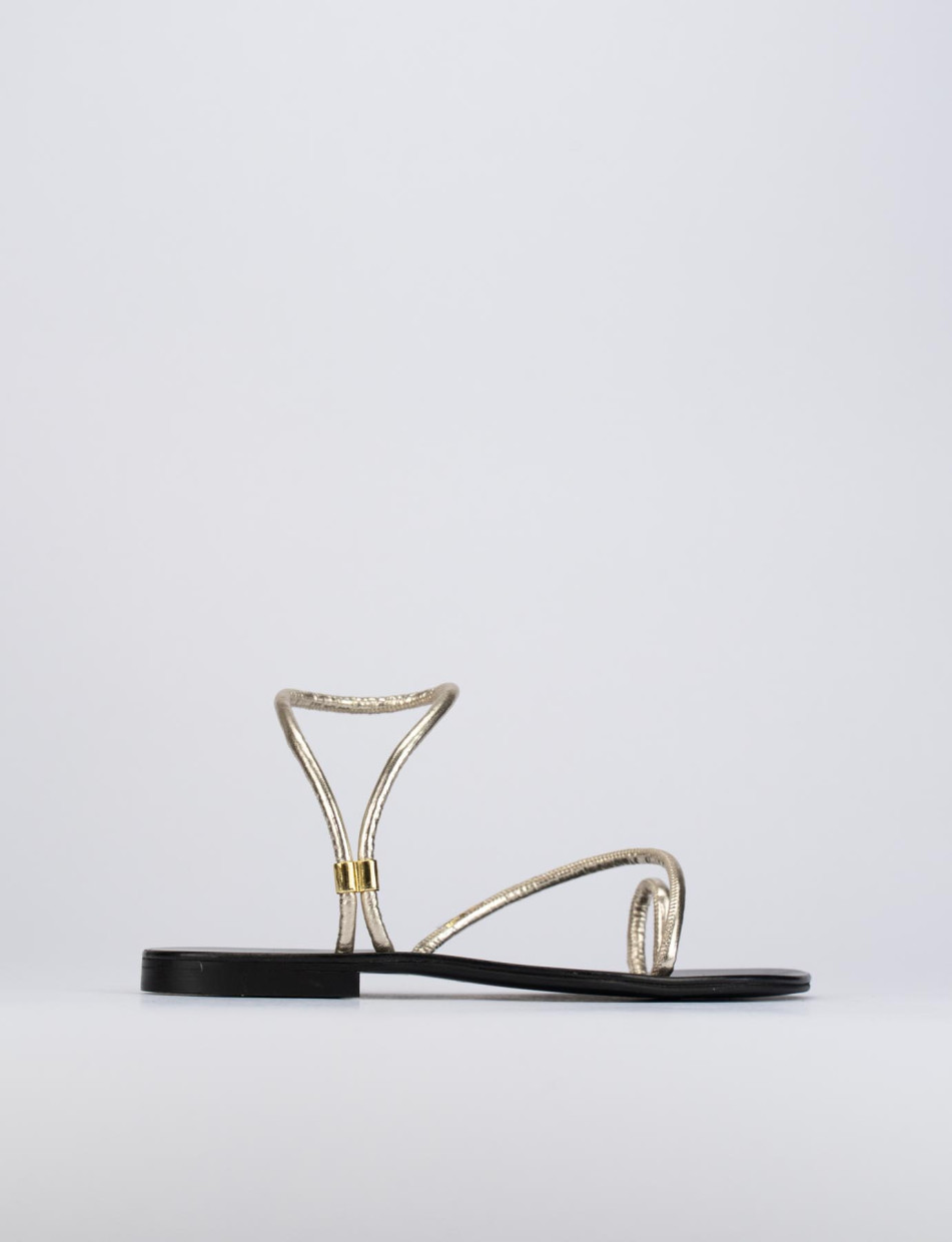 Flip flops heel 1 cm gold leather