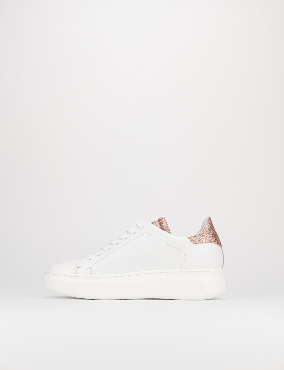 Sneakers white leather