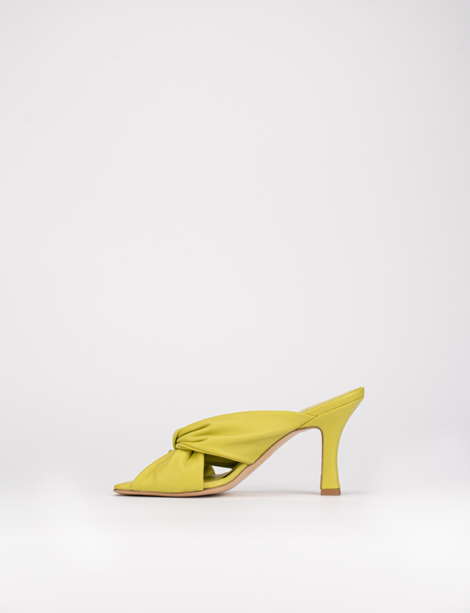 Slippers heel 8 cm yellow leather