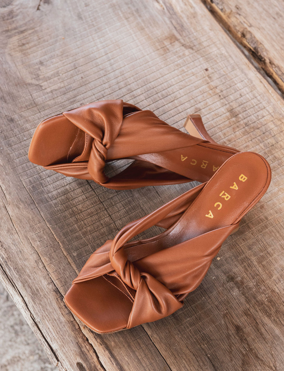 Slippers heel 8 cm brown leather