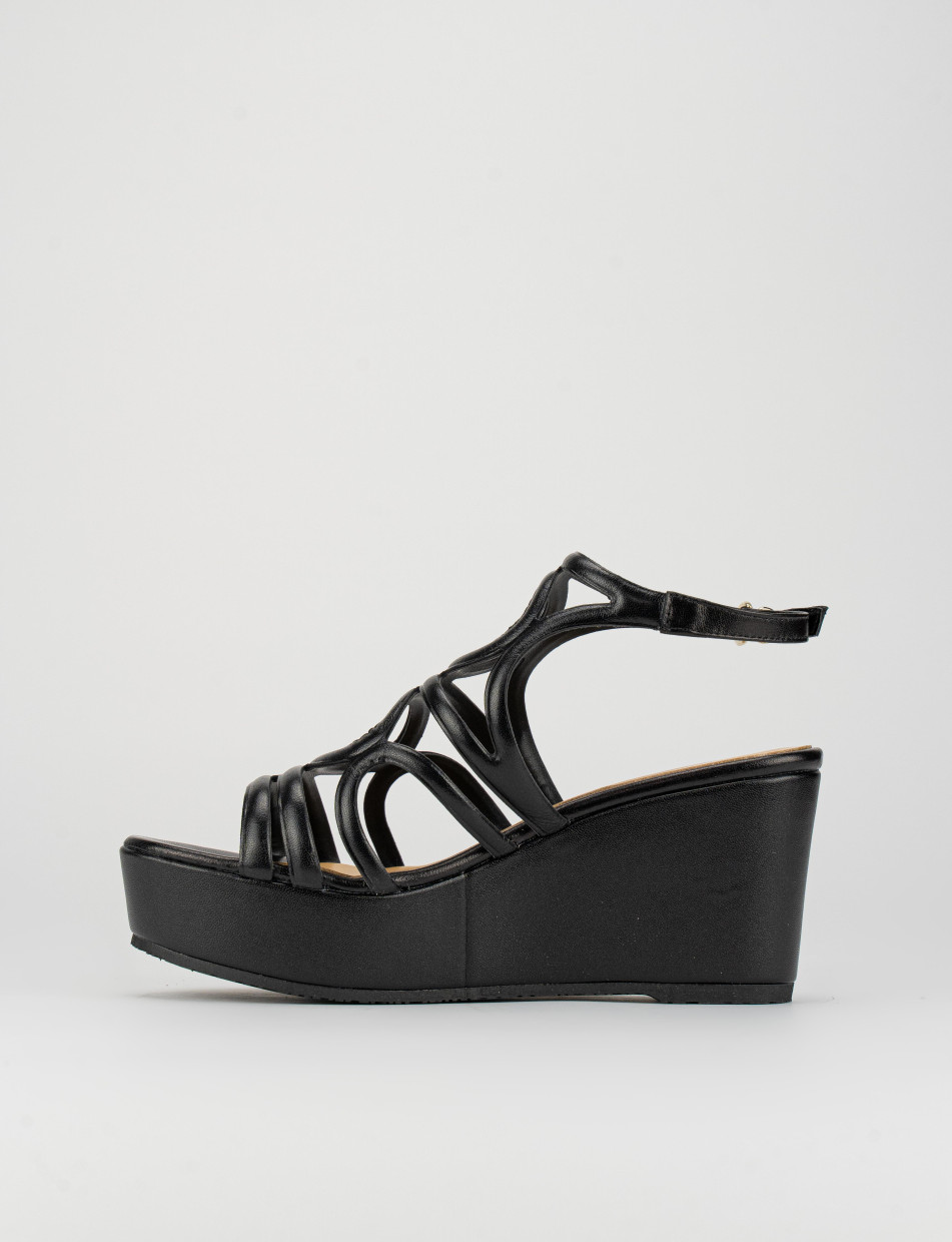 Wedge heels heel 8 cm black leather
