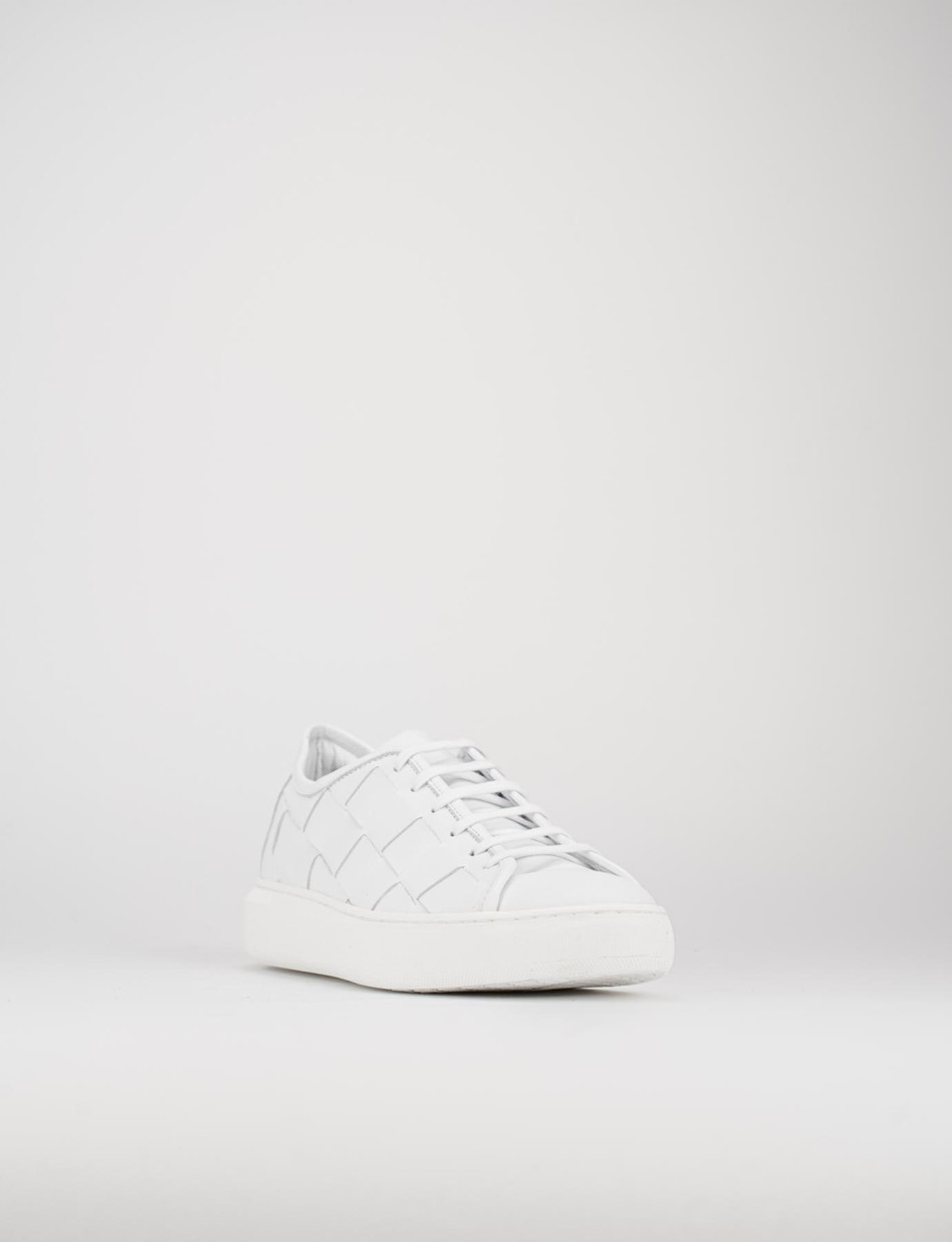 Sneakers white leather