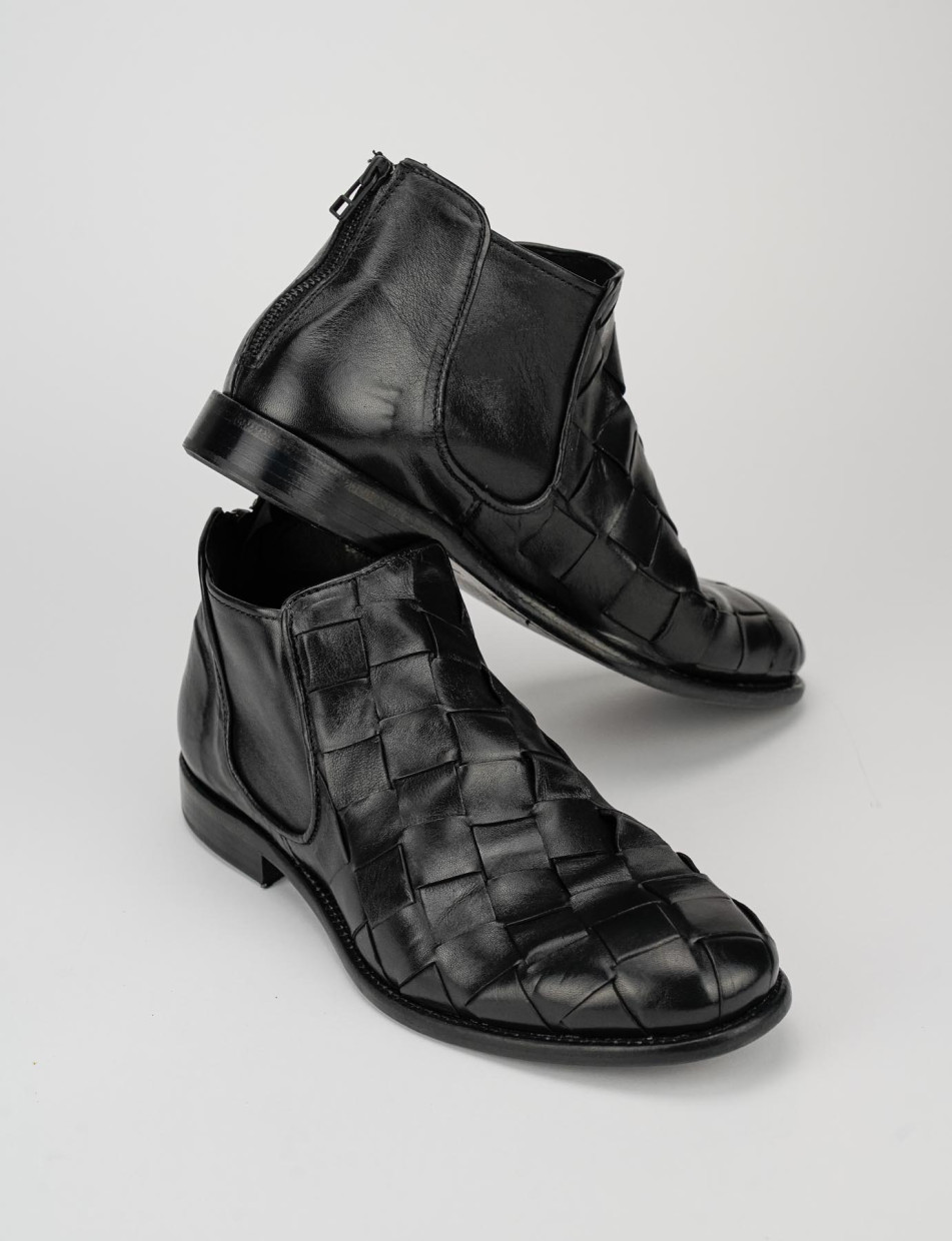 Ankle boots black leather