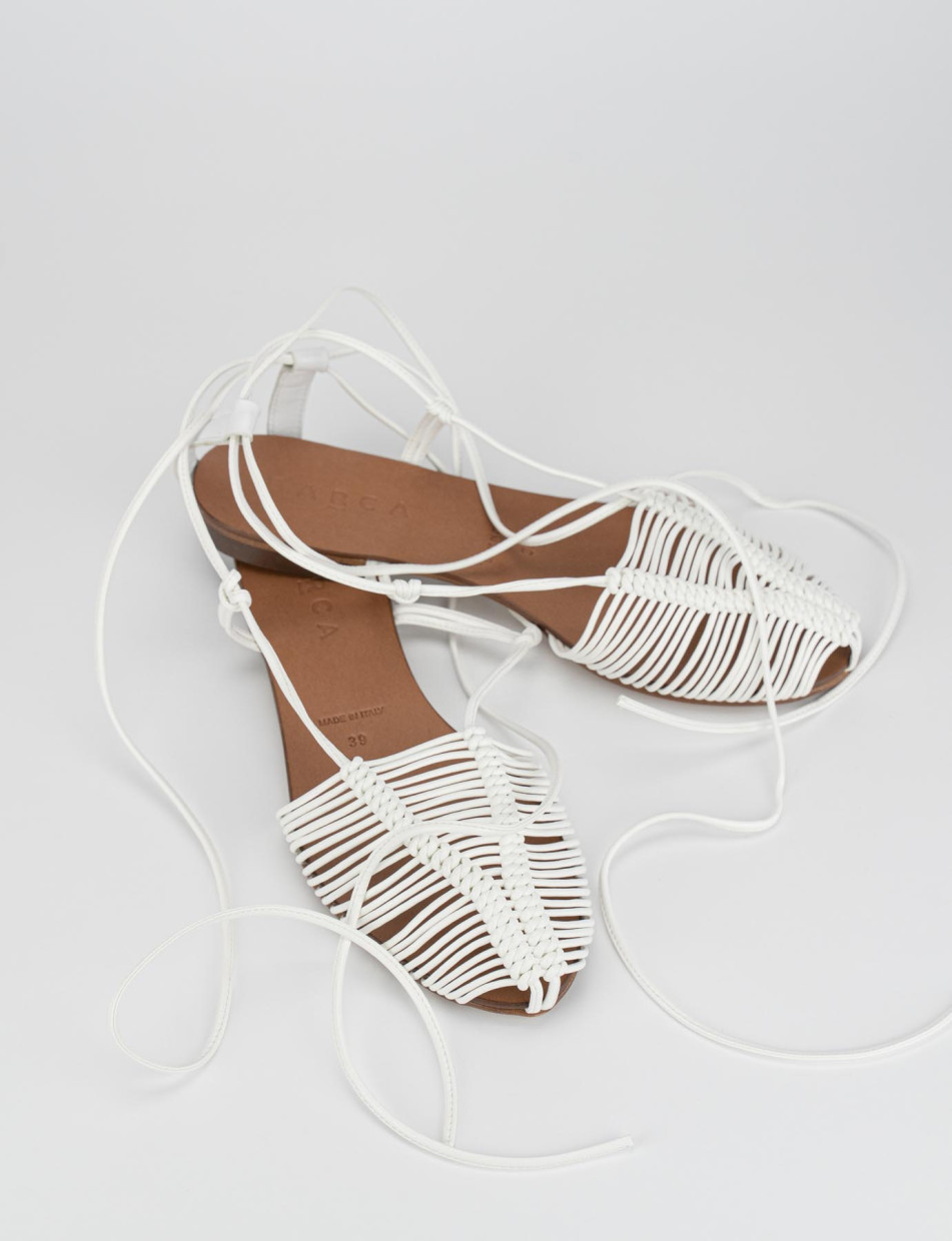 Low heel sandals heel 1 cm white leather