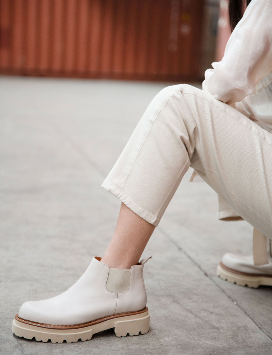 Low heel ankle boots heel 1 cm beige leather