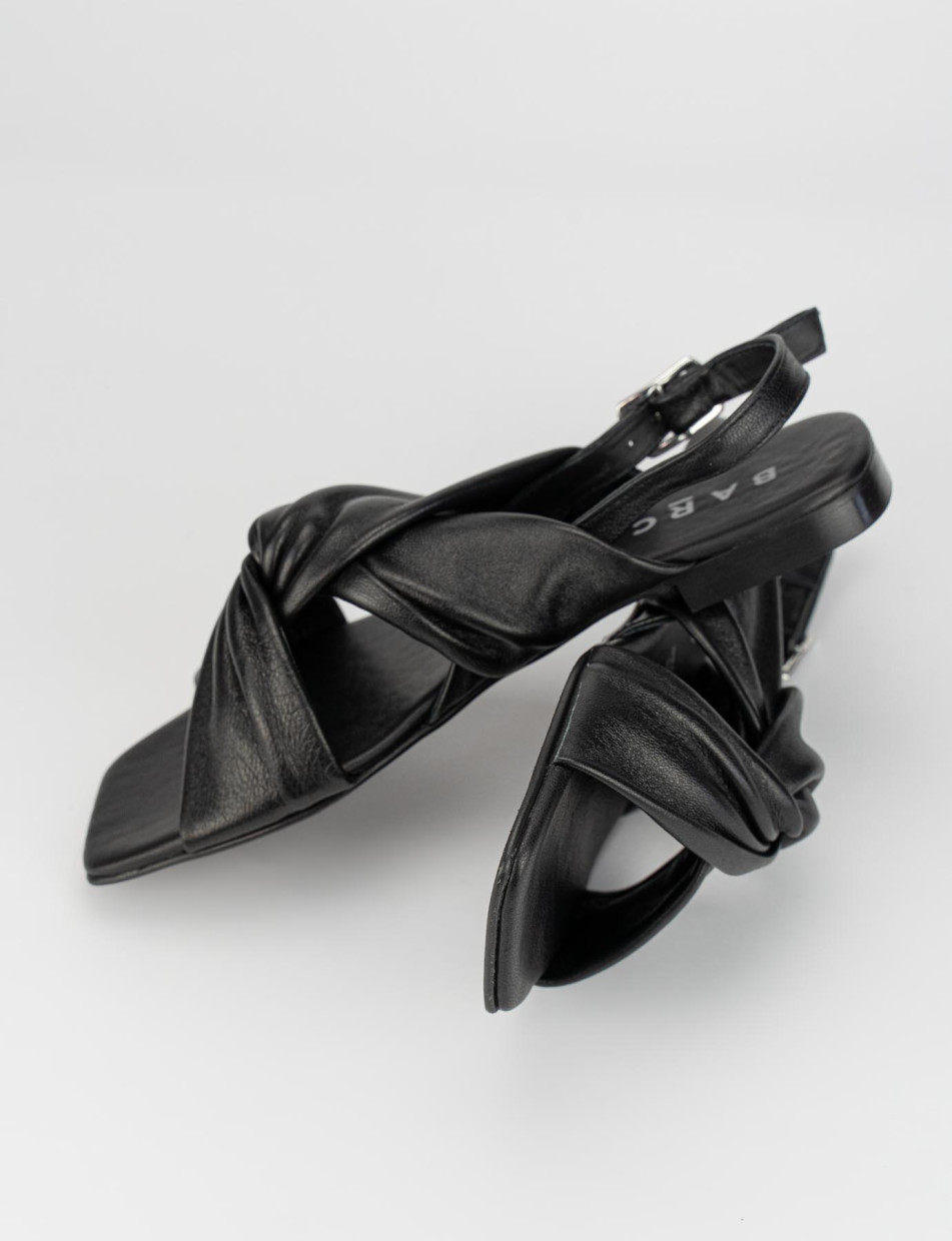 Low heel sandals heel 1 cm black leather