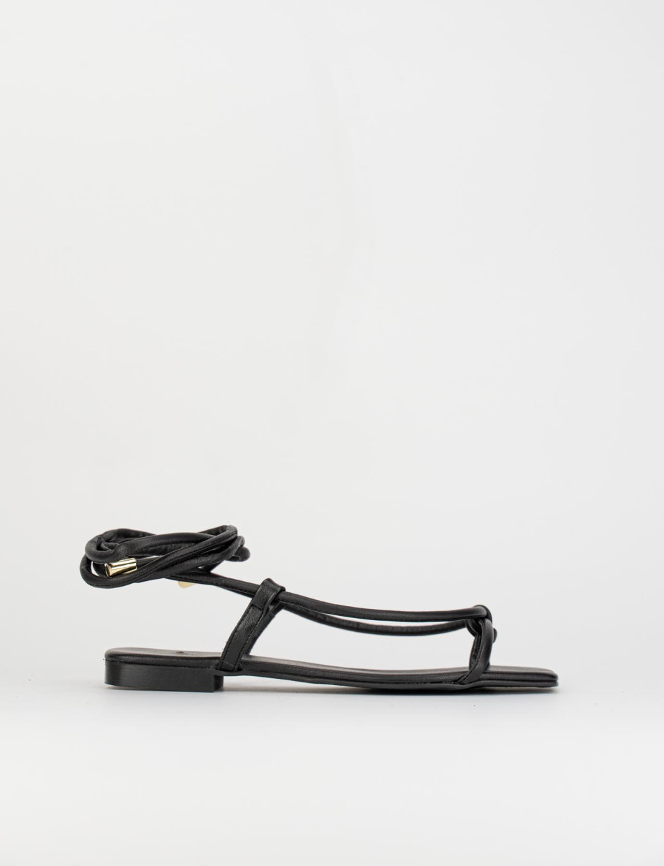 Flip flops heel 1 cm black leather