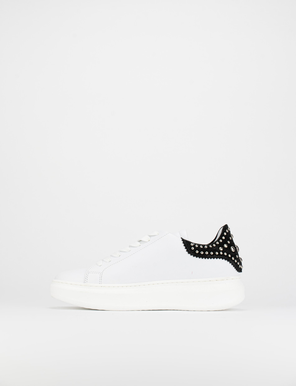 Sneakers white leather