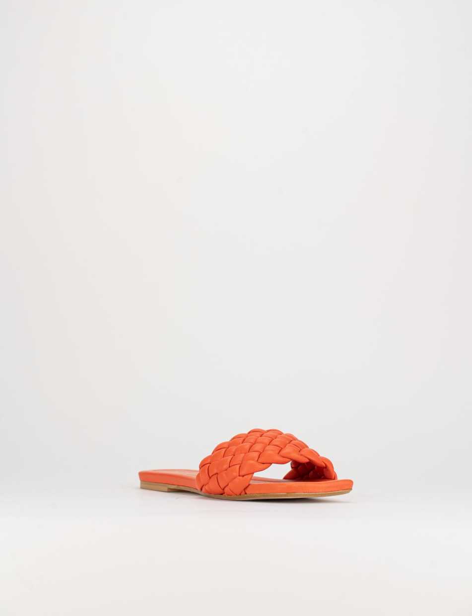 Slippers heel 1 cm orange leather