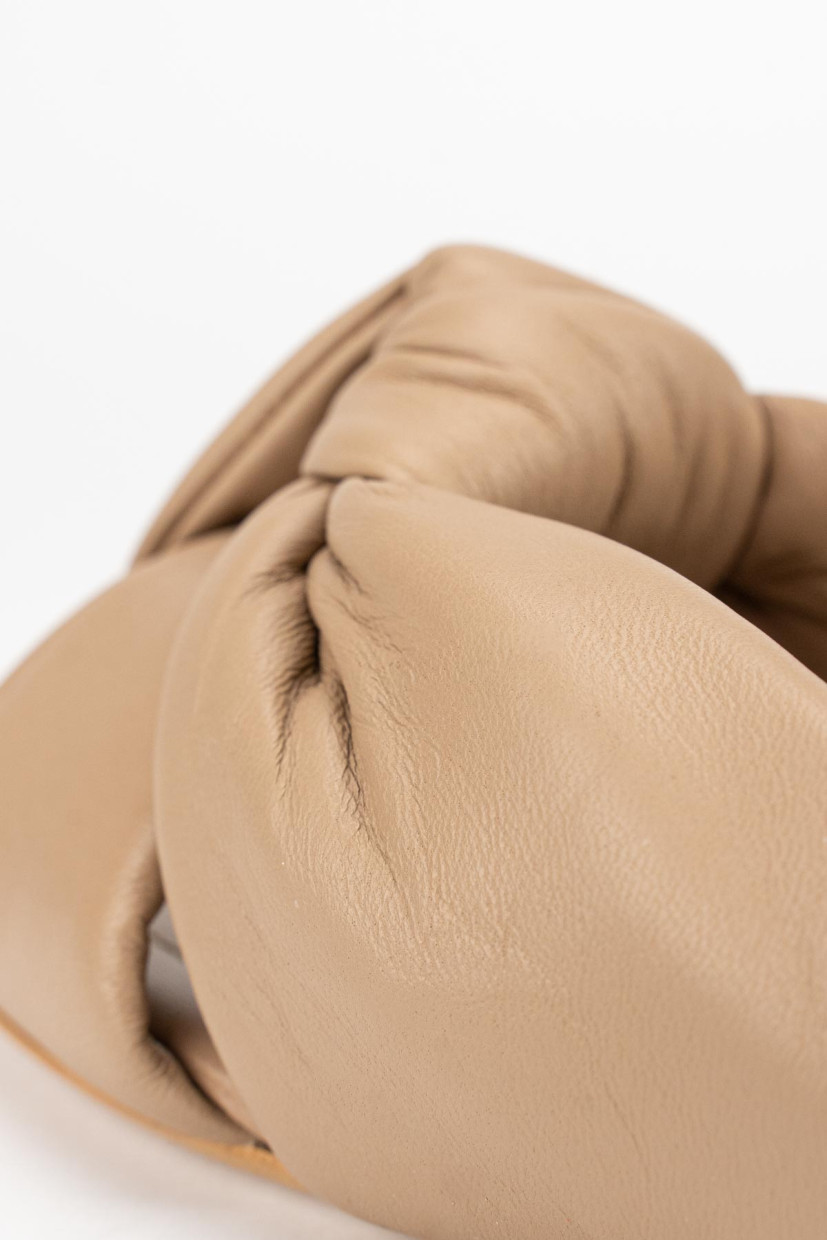 Slippers heel 1 cm beige leather