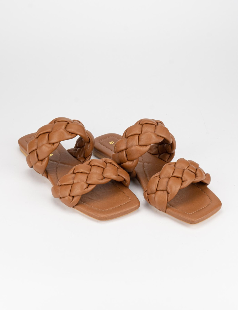 Slippers heel 1 cm brown leather