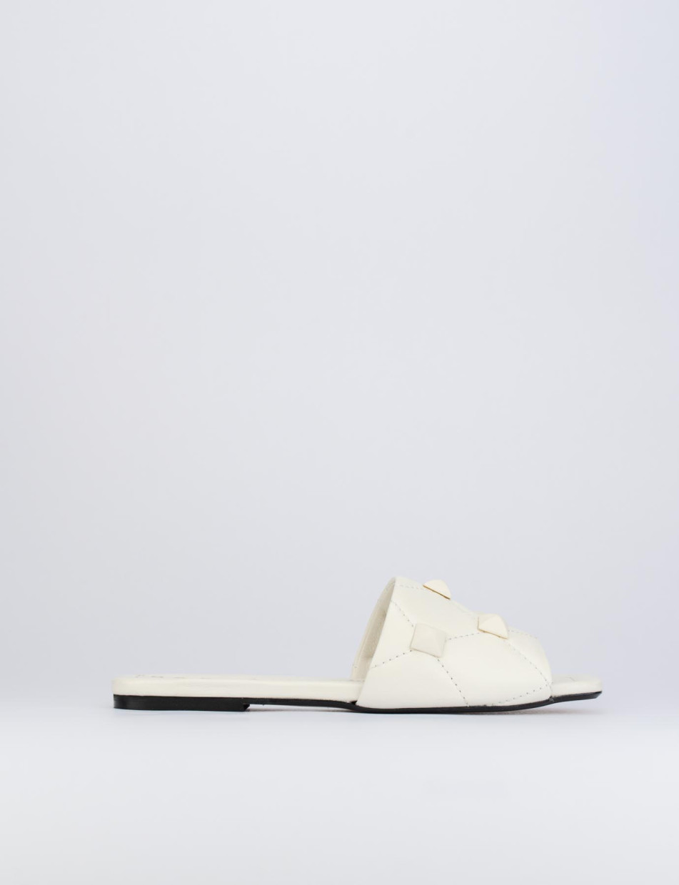 Slippers heel 1 cm white leather