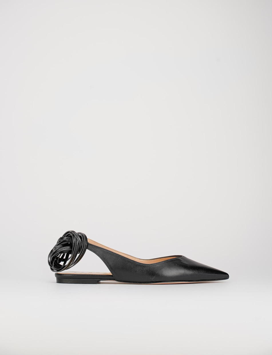 Flat shoes heel 1 cm black leather