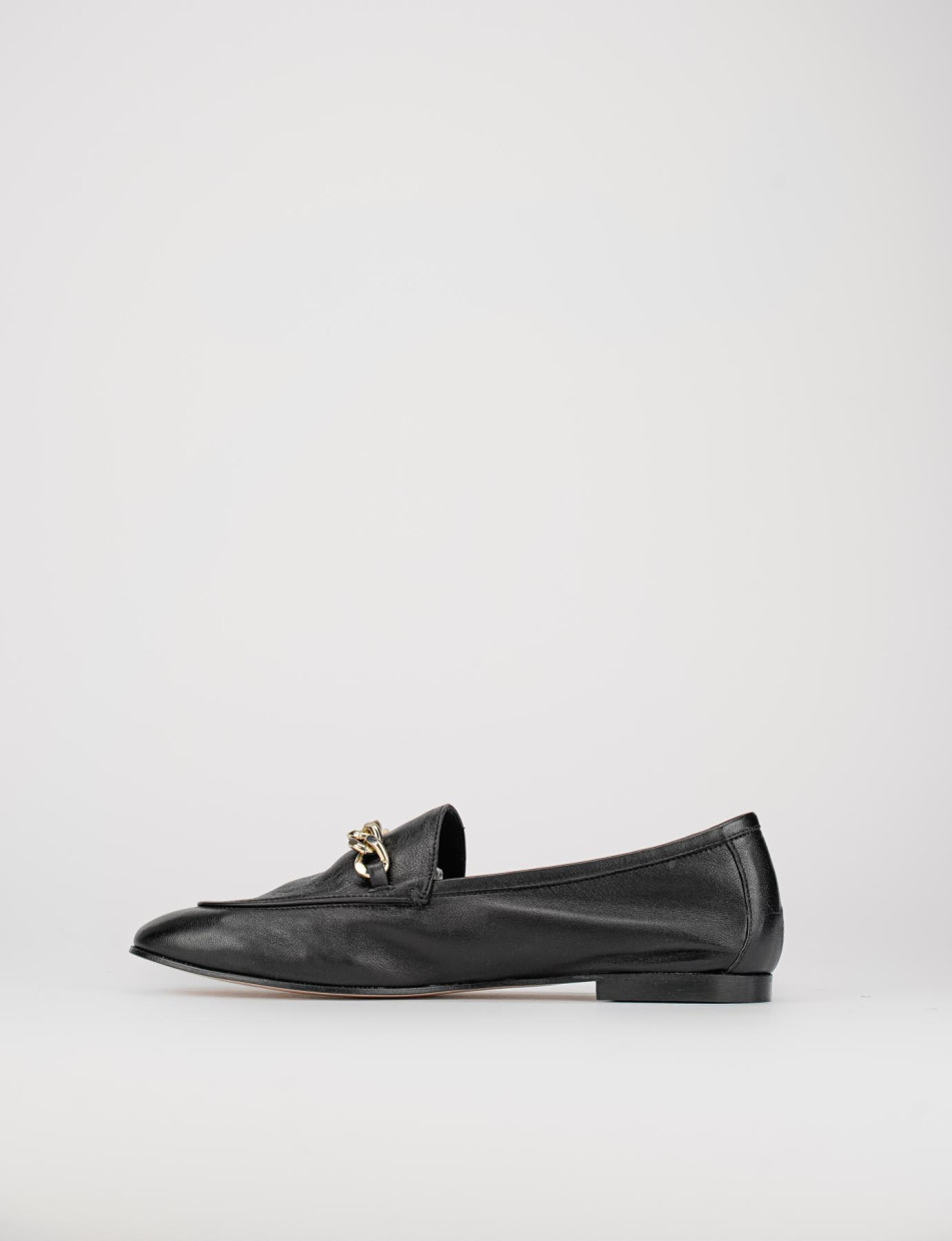 Loafers heel 1 cm black leather