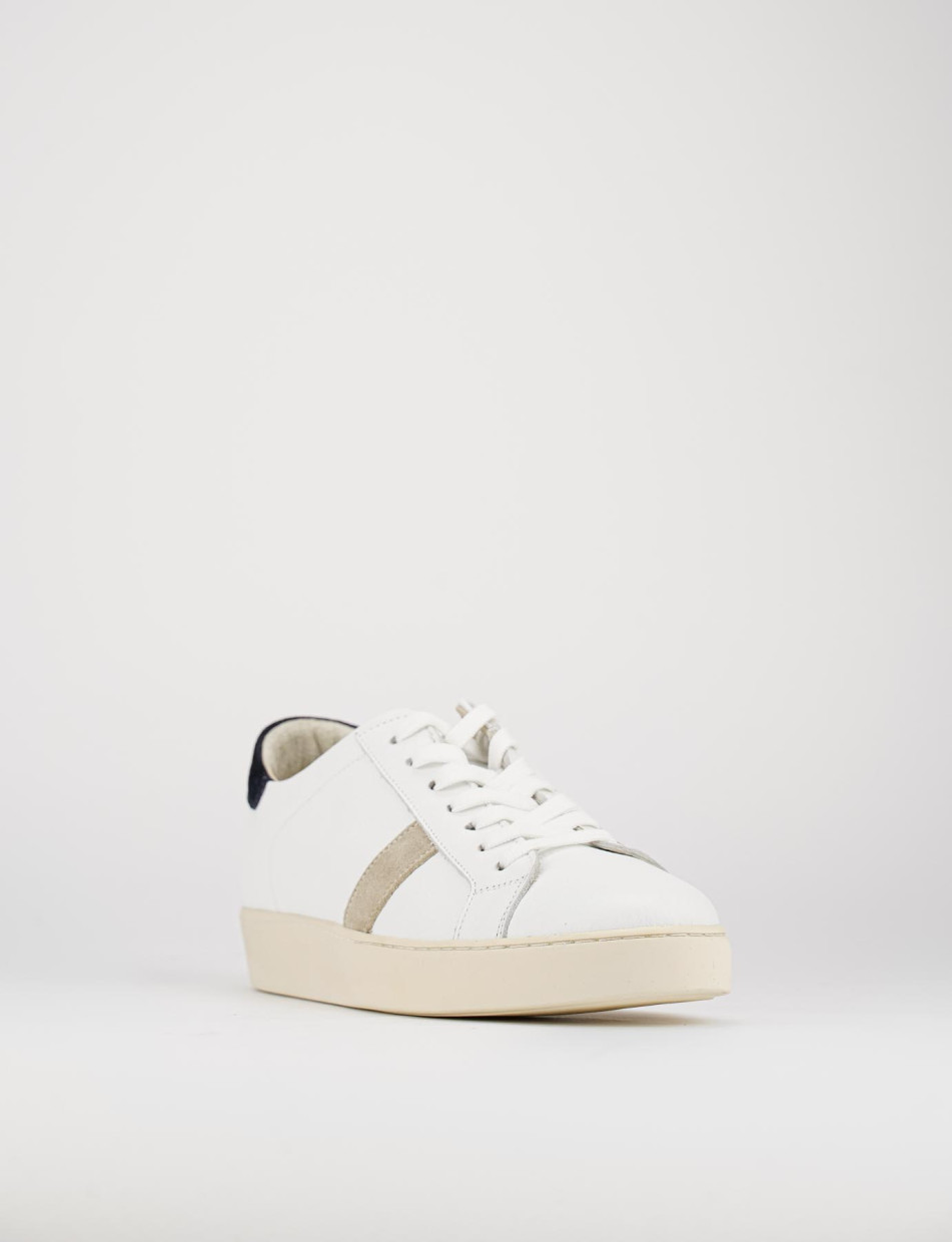 Sneakers white leather