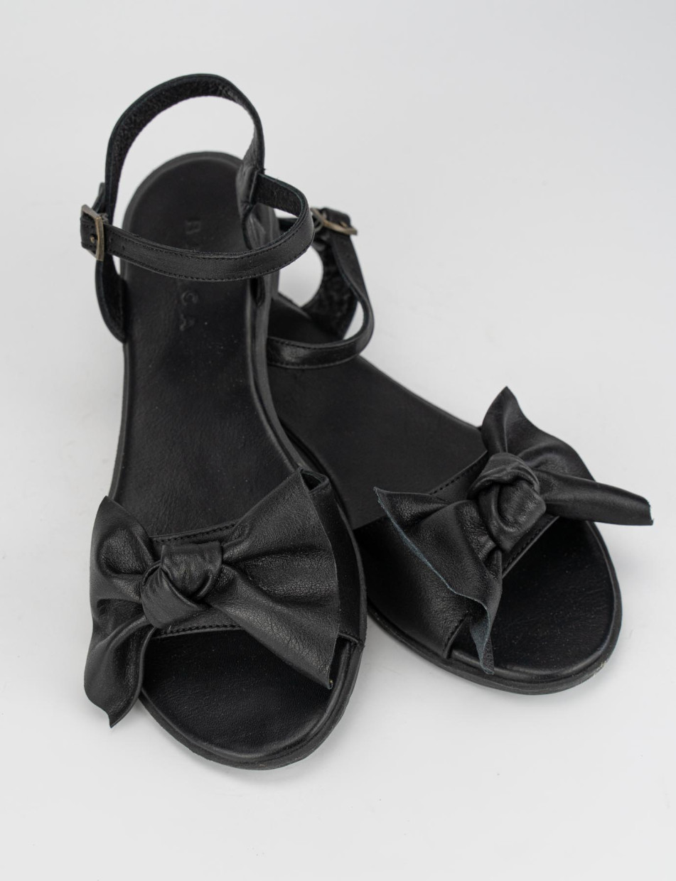 Low heel sandals heel 1 cm black leather