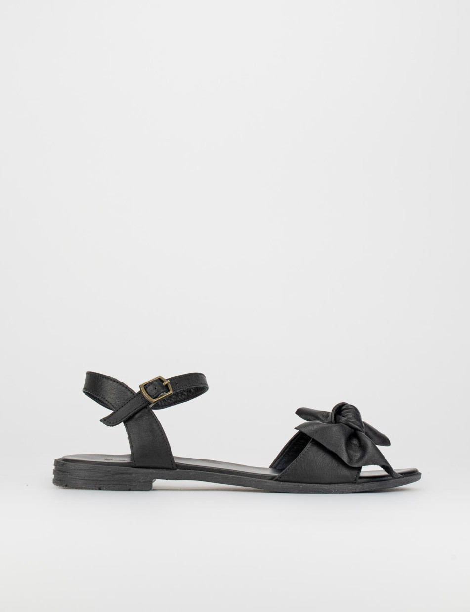 Low heel sandals heel 1 cm black leather