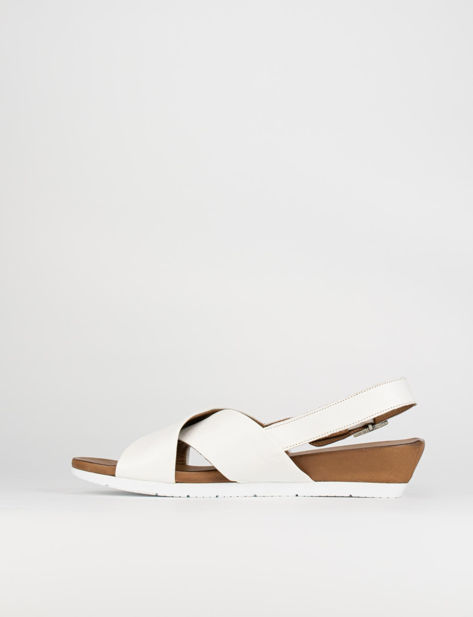 Wedge heels heel 3 cm white leather