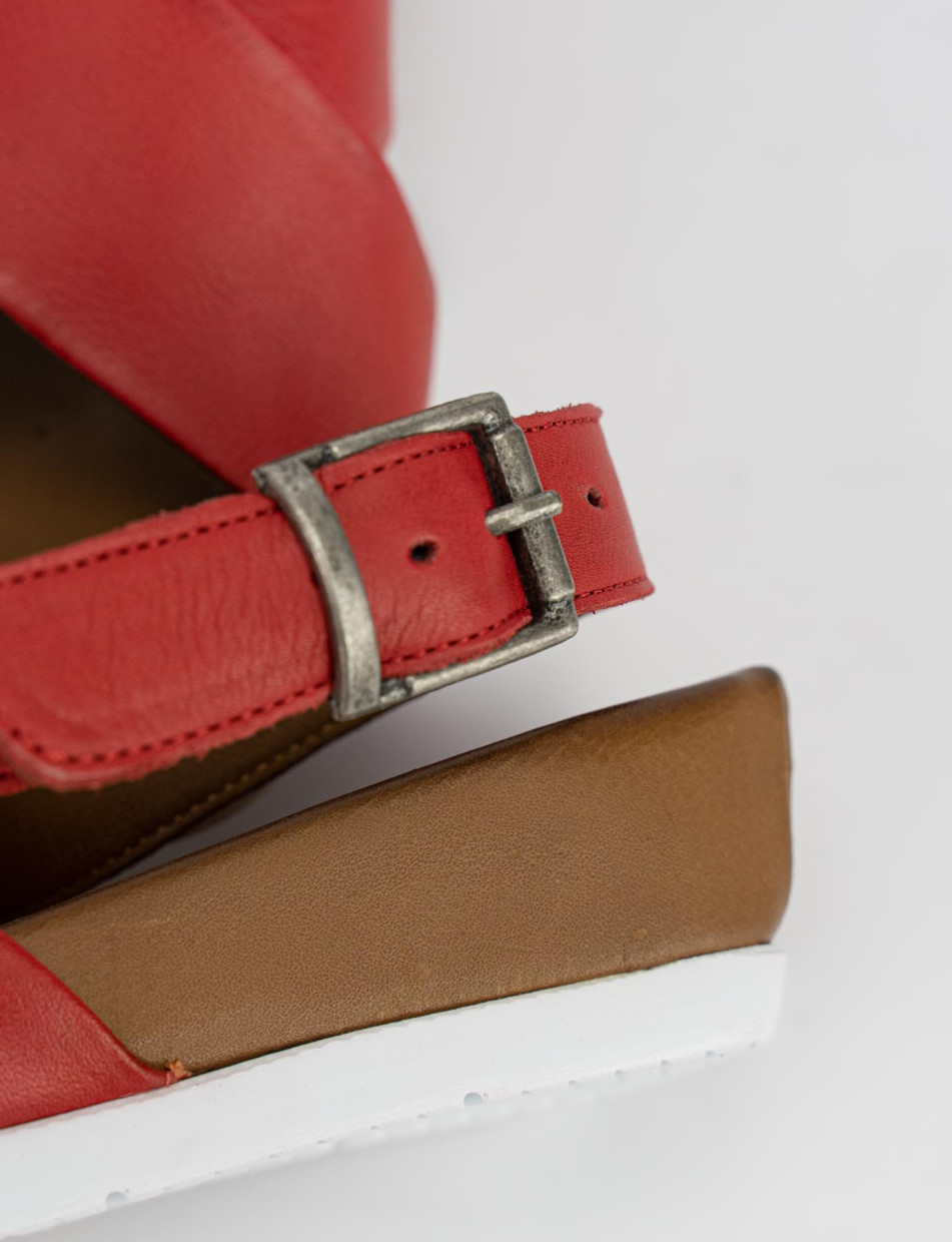 Wedge heels heel 3 cm red leather