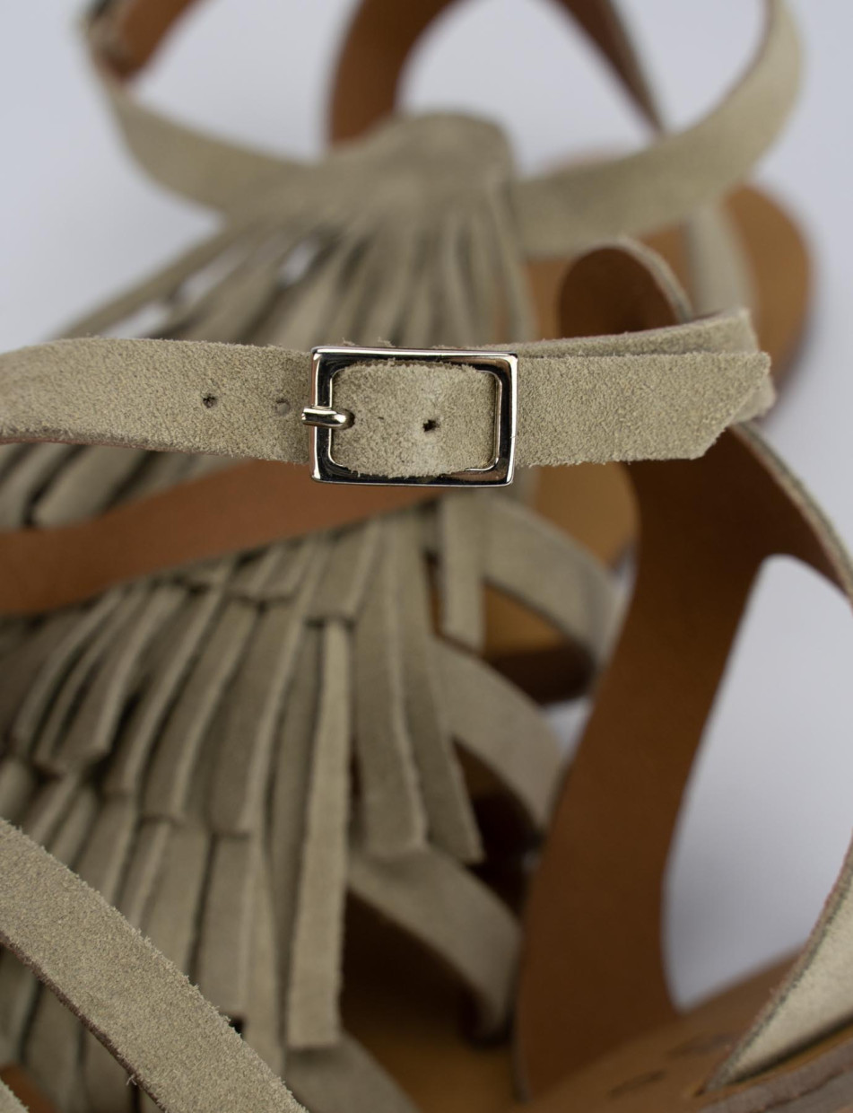 Sandalo tacco 1 cm beige camoscio