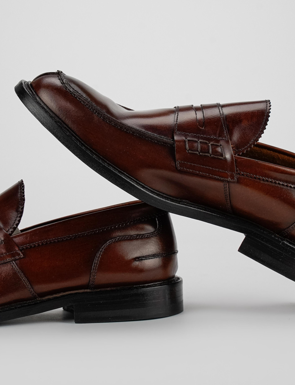 Loafers brown leather