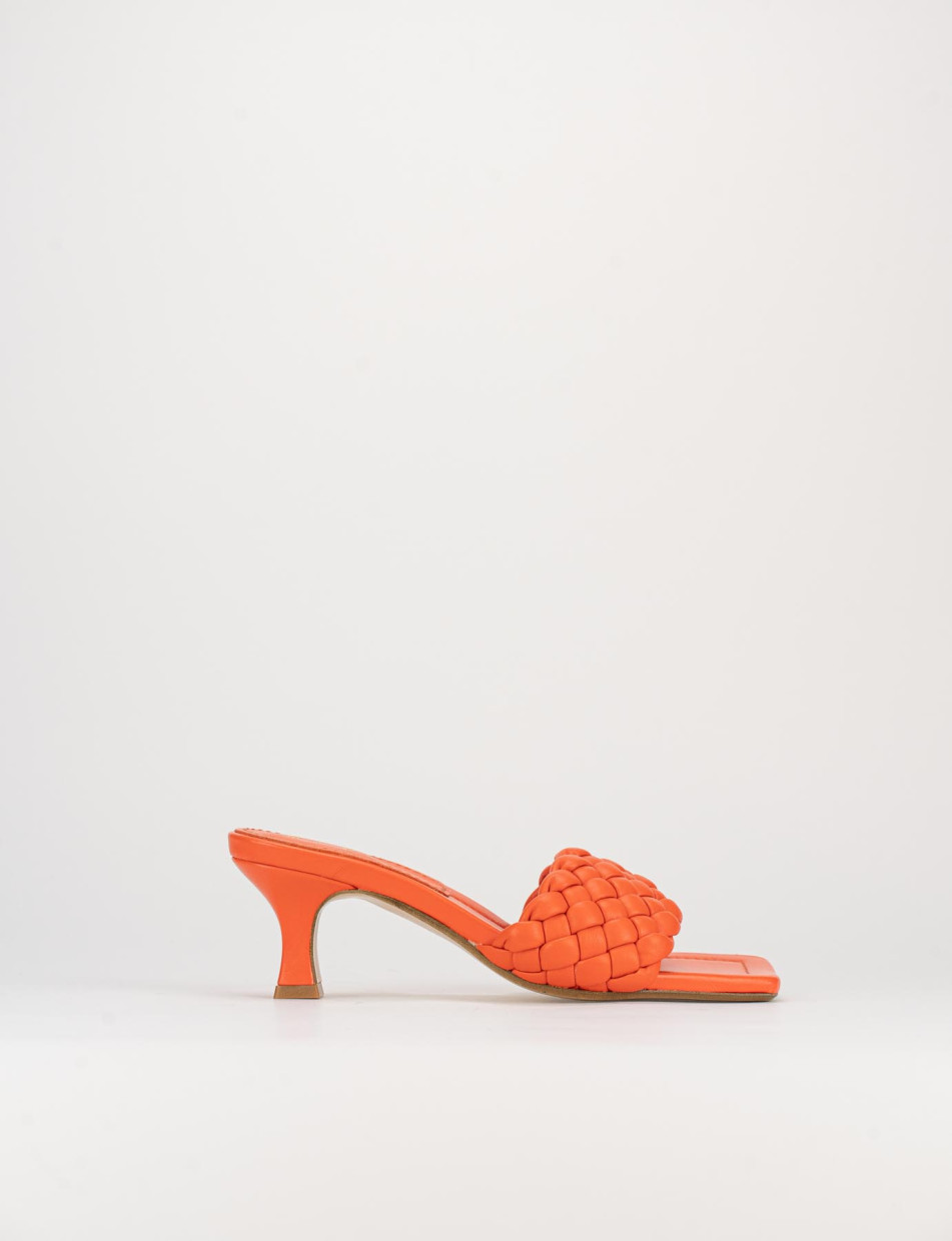 Slippers heel 5 cm orange leather