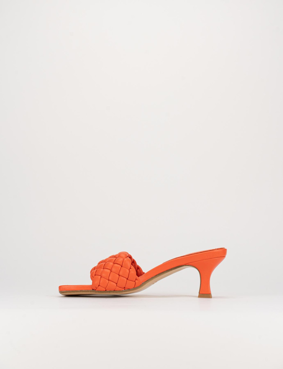 Slippers heel 5 cm orange leather