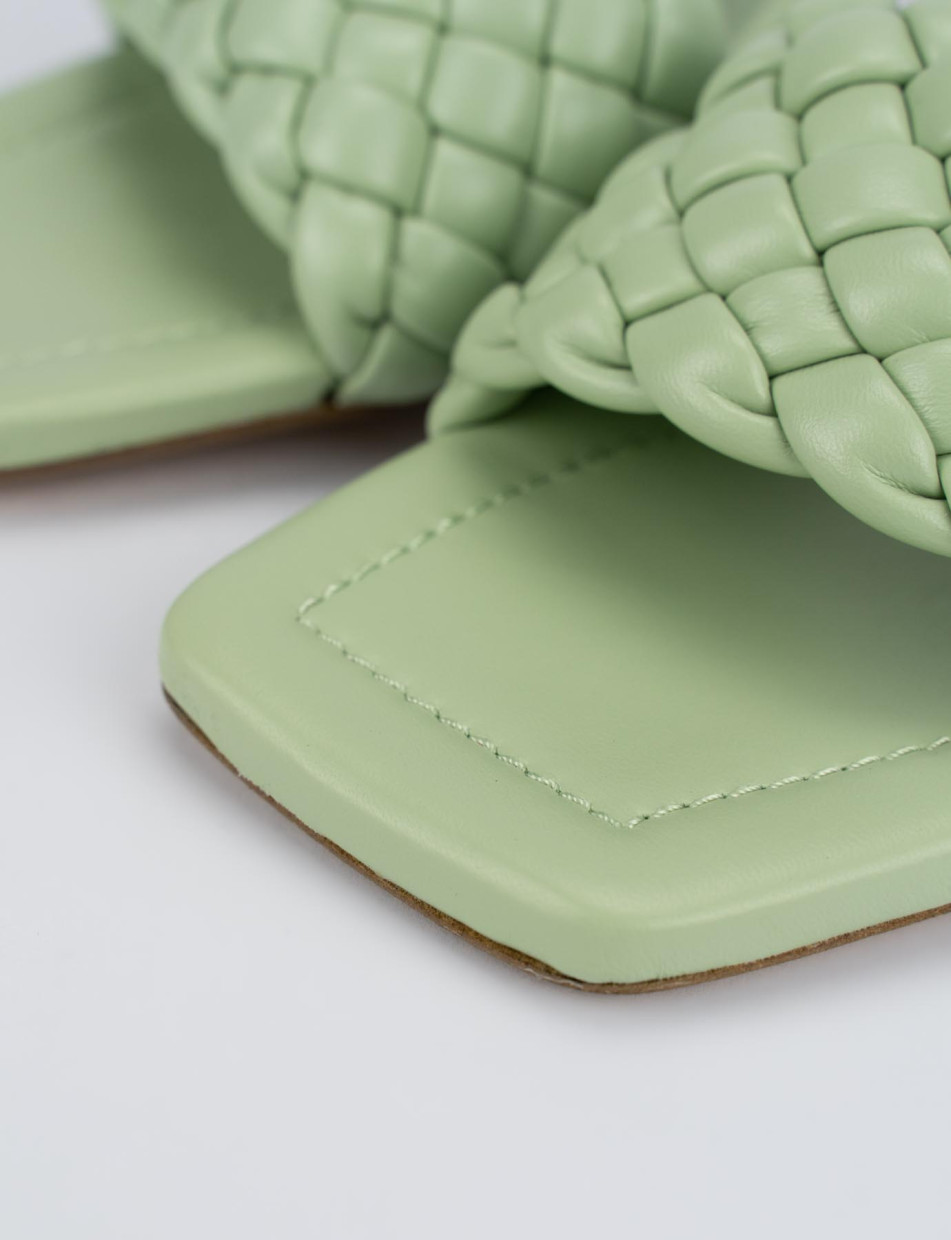 Slippers heel 5 cm green leather