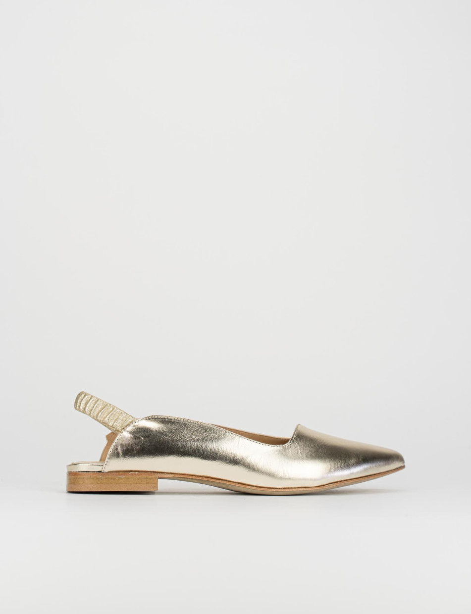Flat shoes heel 1 cm gold laminated