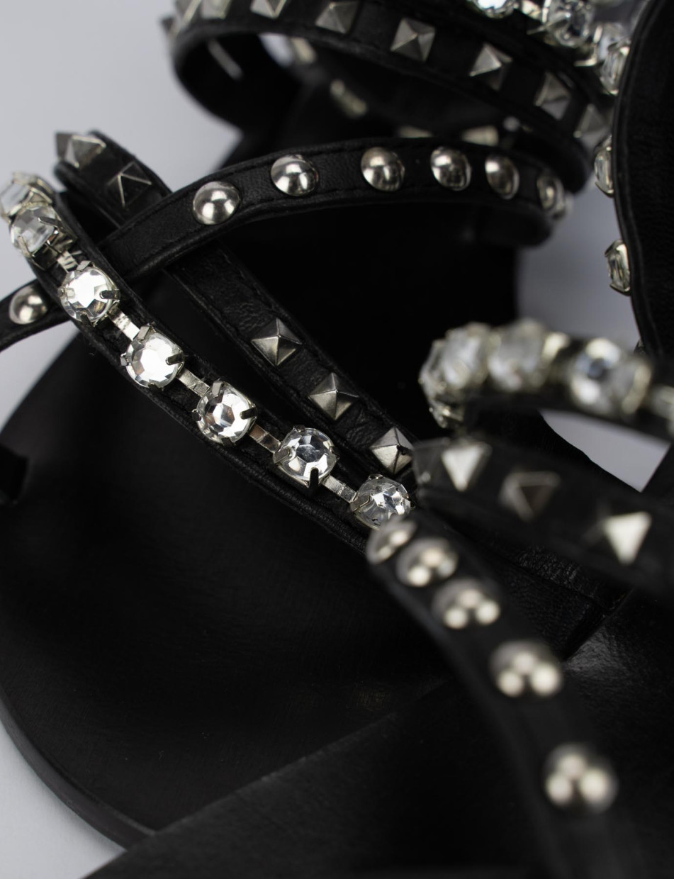 Sandalo tacco 1 cm nero pelle