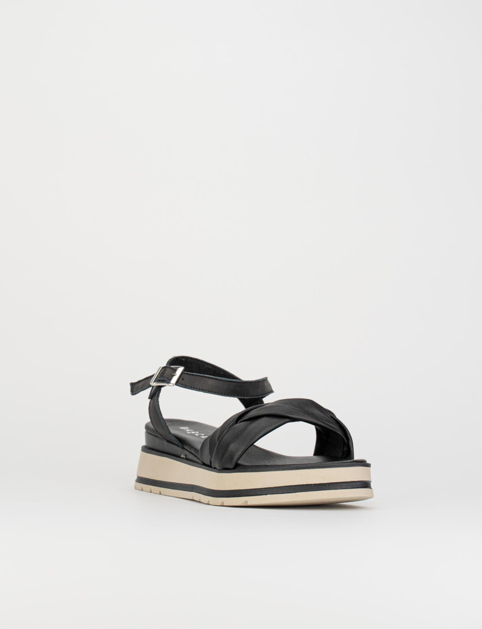 Sandalo zeppa 1 cm nero pelle