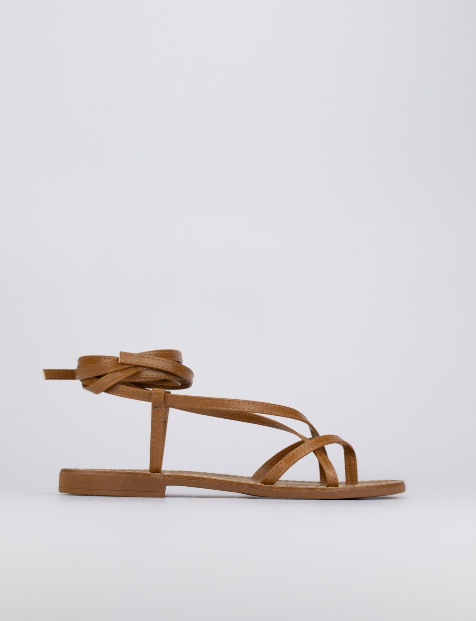 Sandalo infradito tacco 1 cm marrone pelle