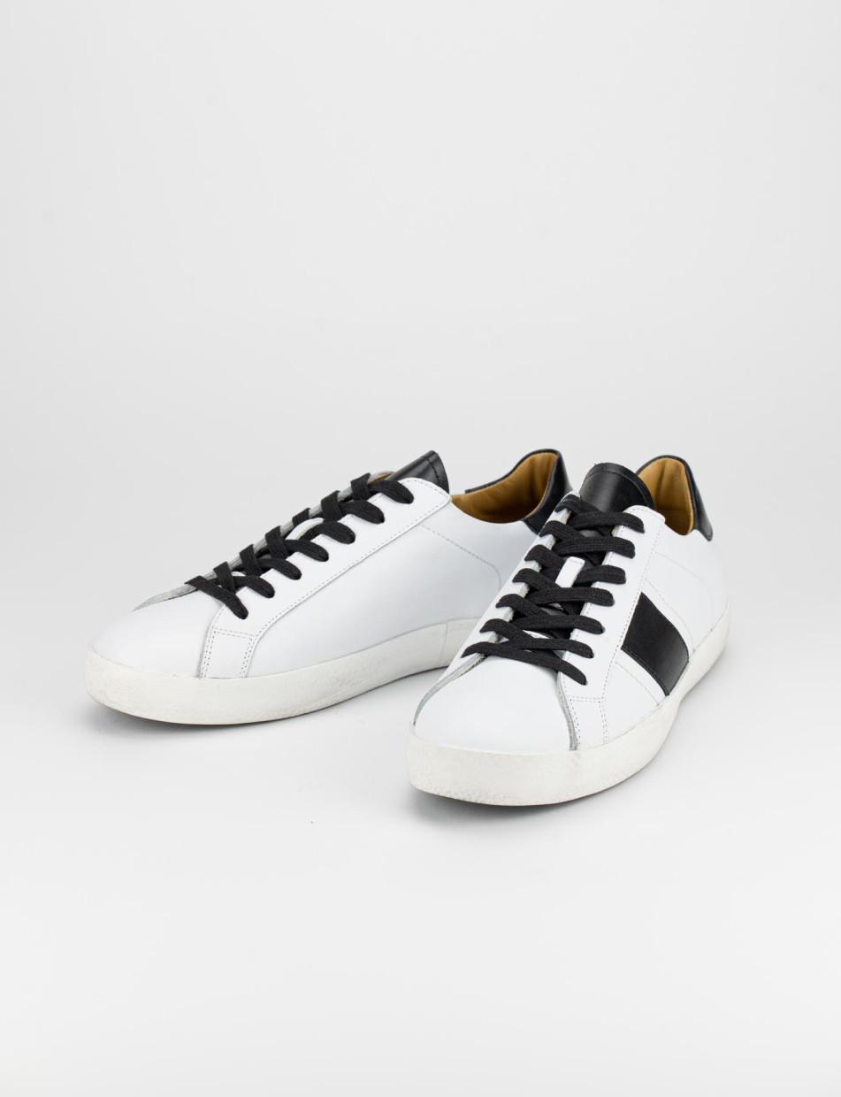 Sneakers white leather