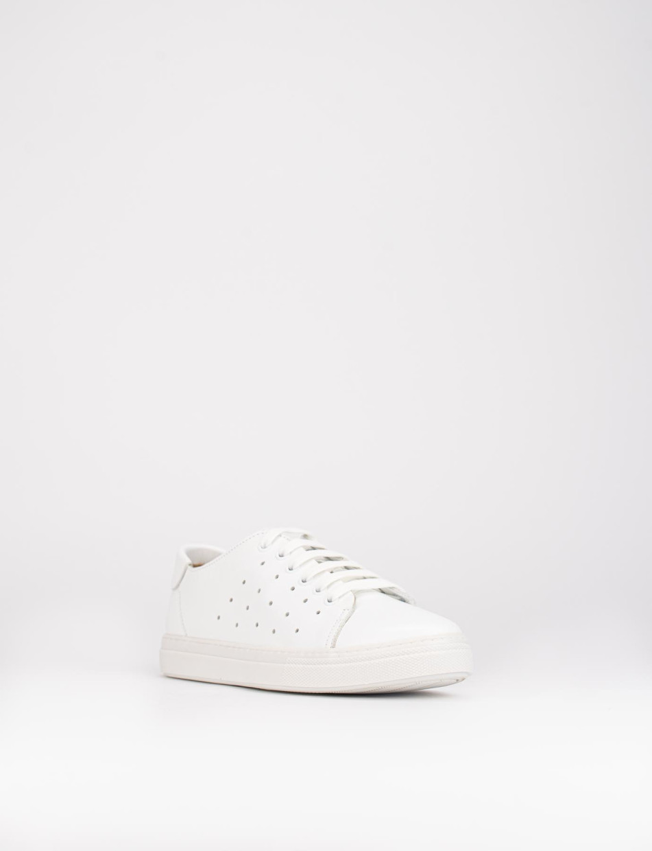 Sneakers white leather