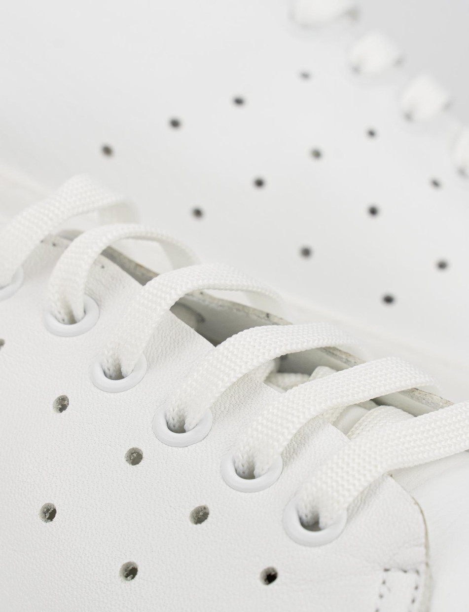 Sneakers white leather