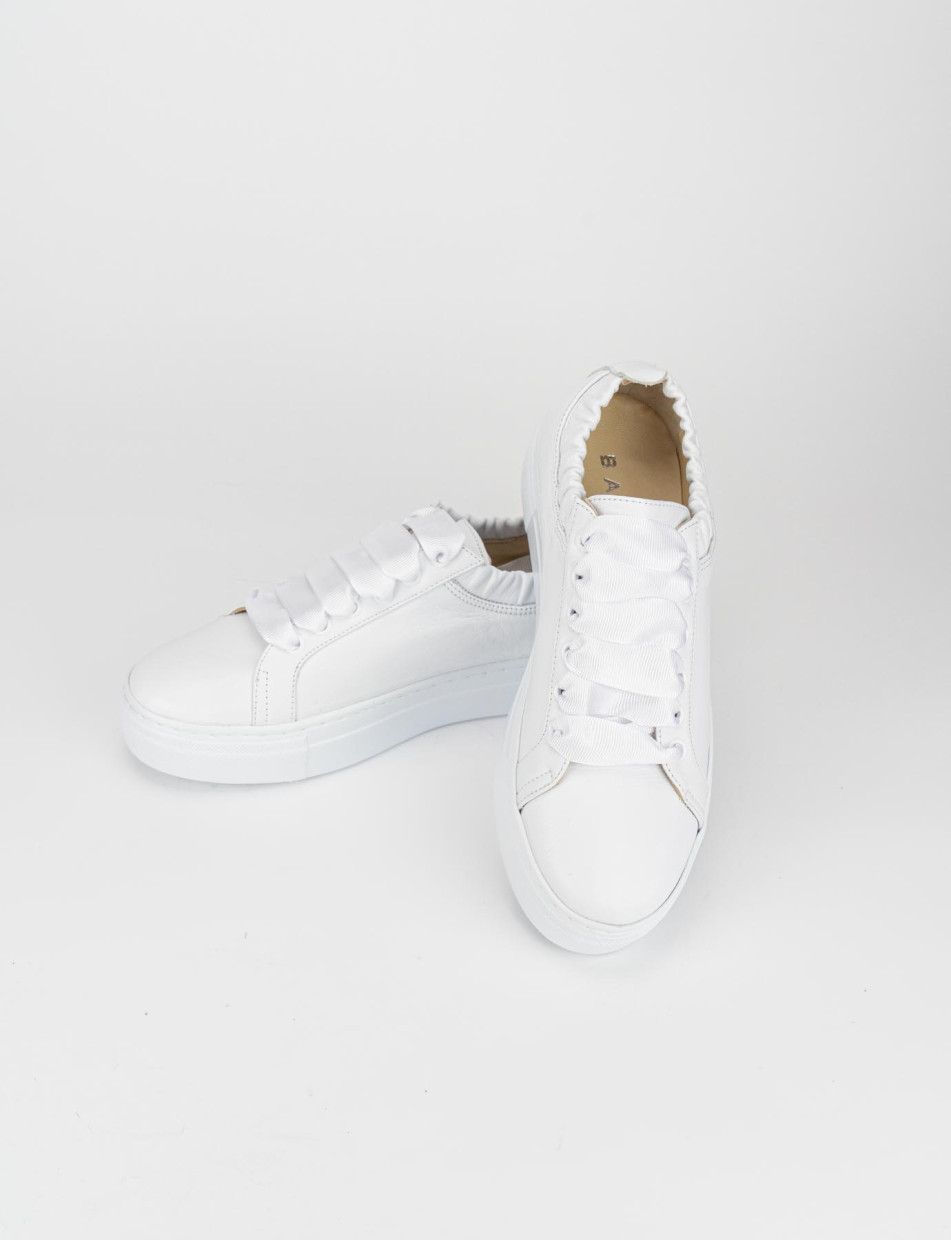 Sneakers white leather