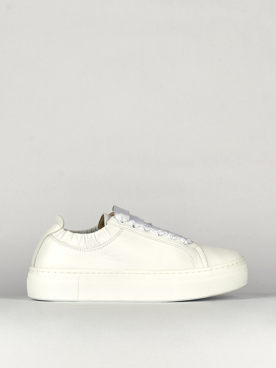 Sneakers white leather