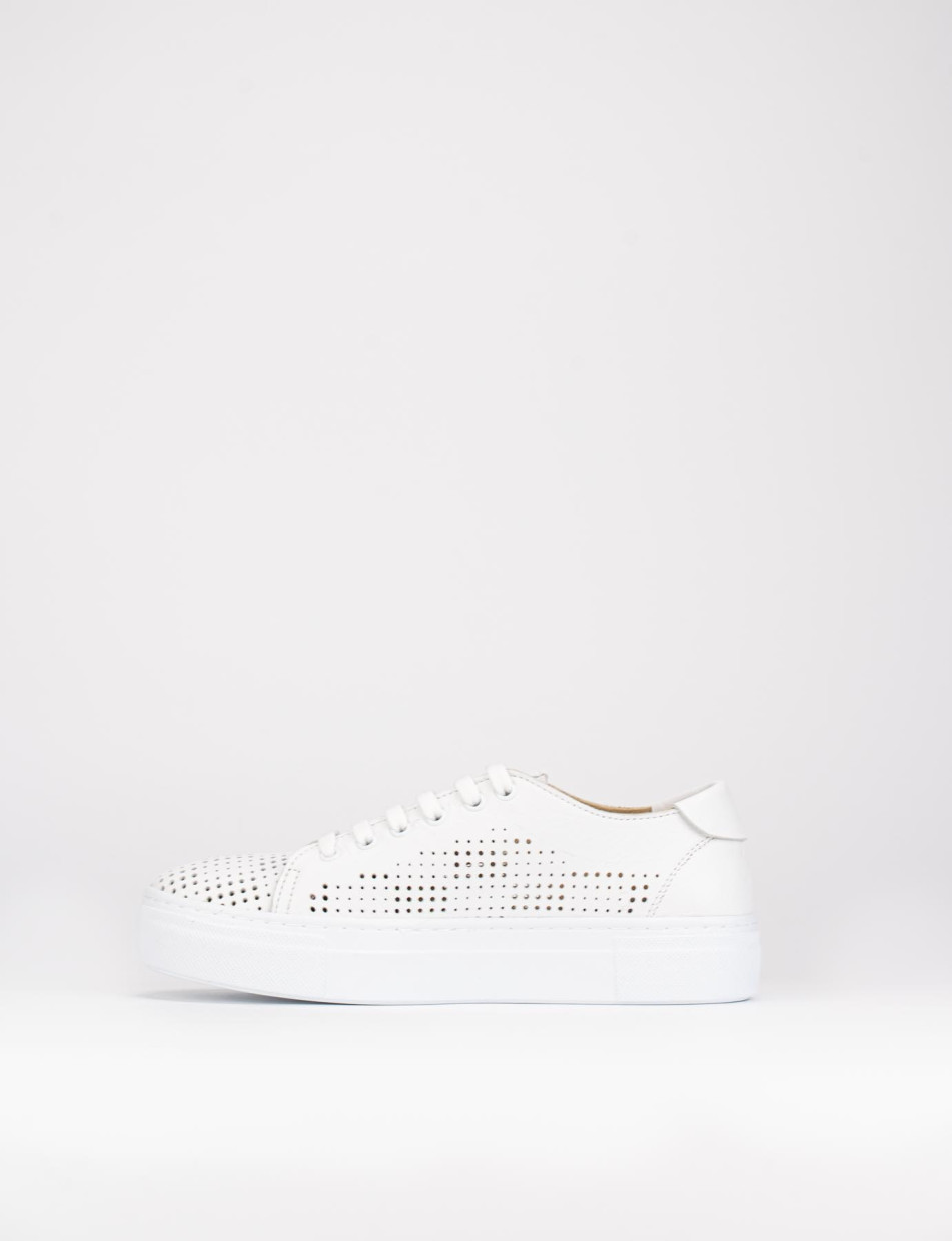 Sneakers white leather