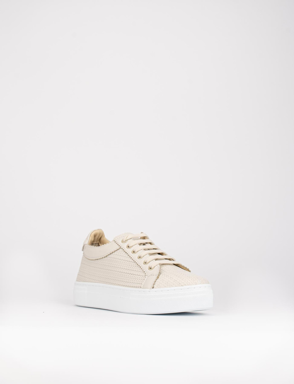 Sneakers beige leather