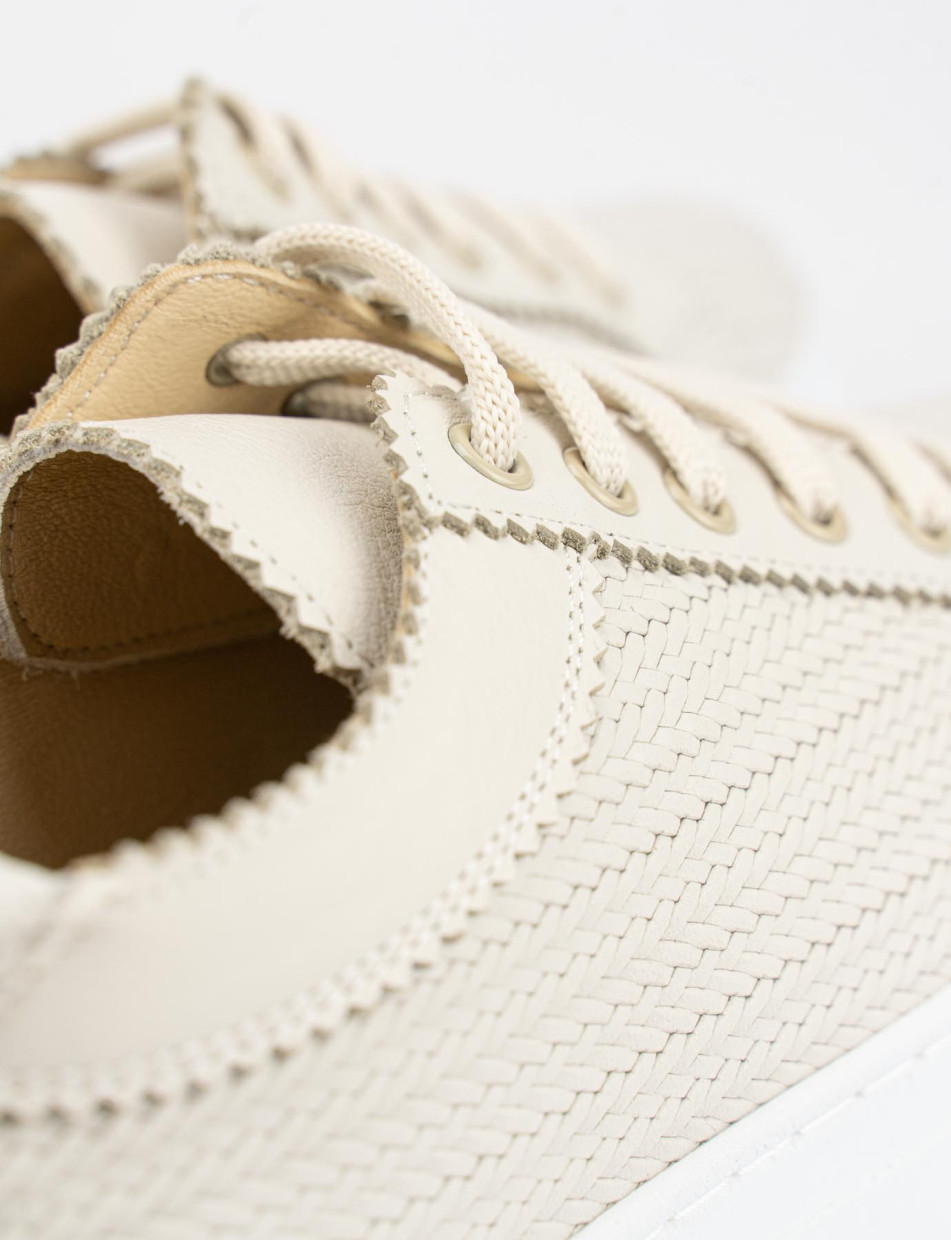 Sneakers beige leather