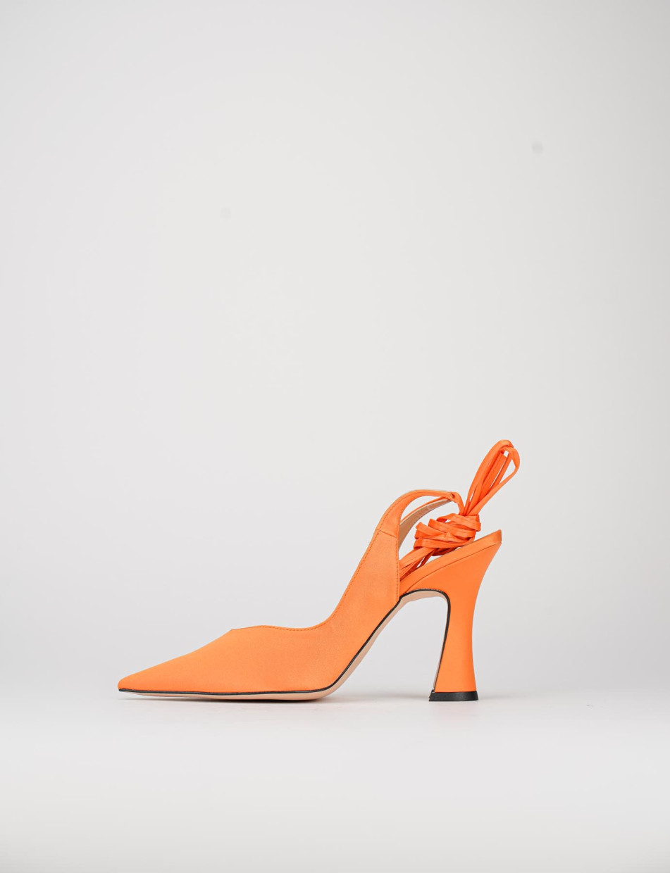 Slingback decoltè tacco 9 cm arancio raso