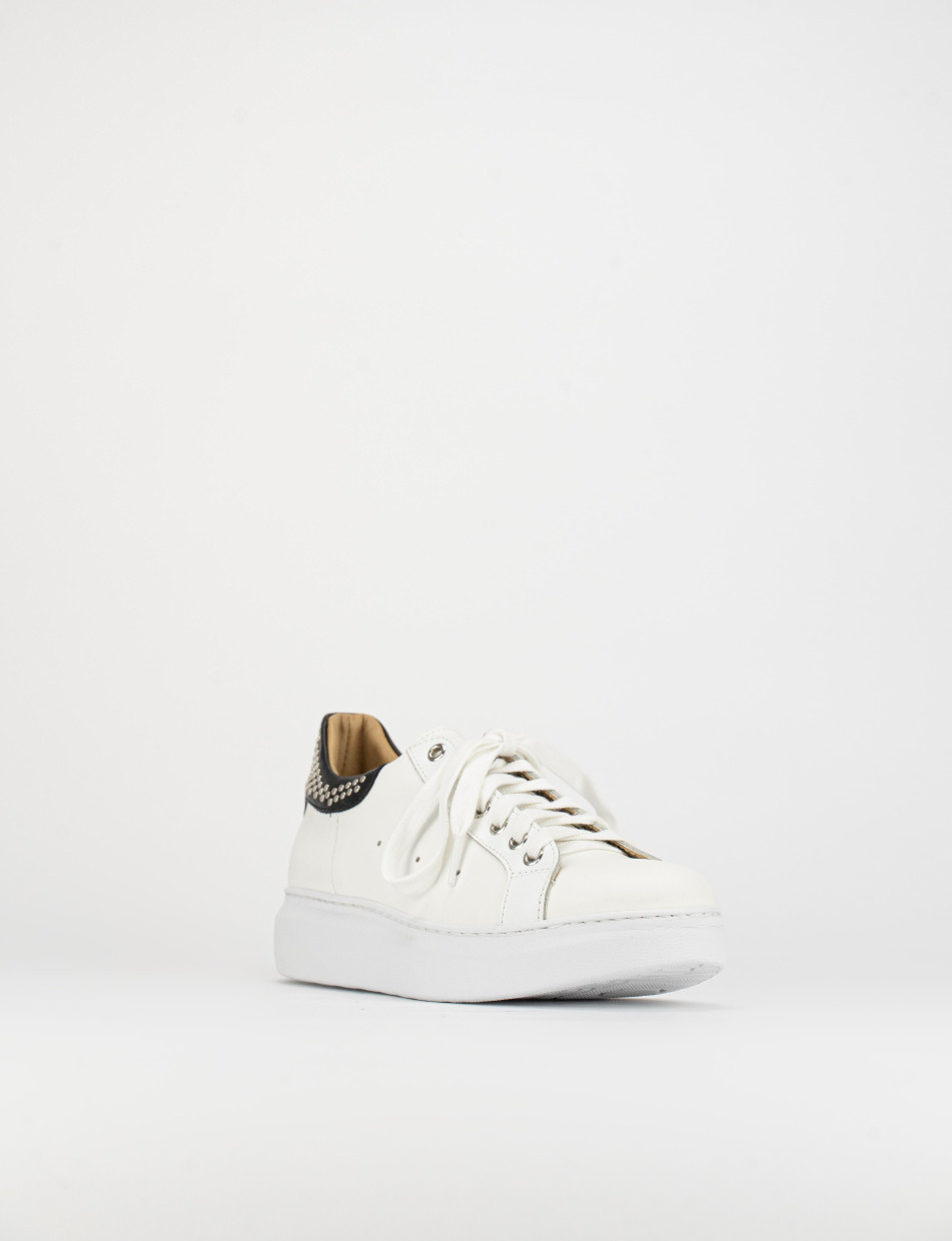 Sneakers white leather