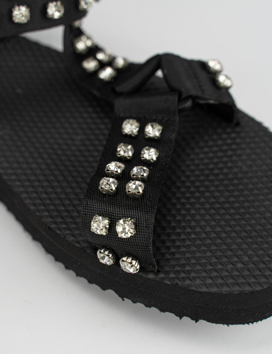 Sandalo tacco 1 cm nero tessuto