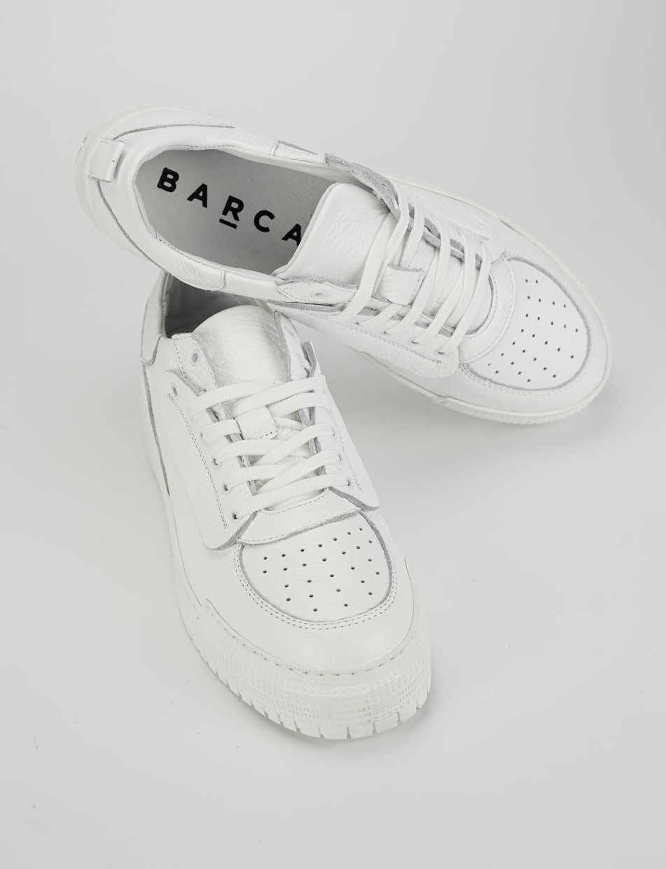 Sneakers white leather